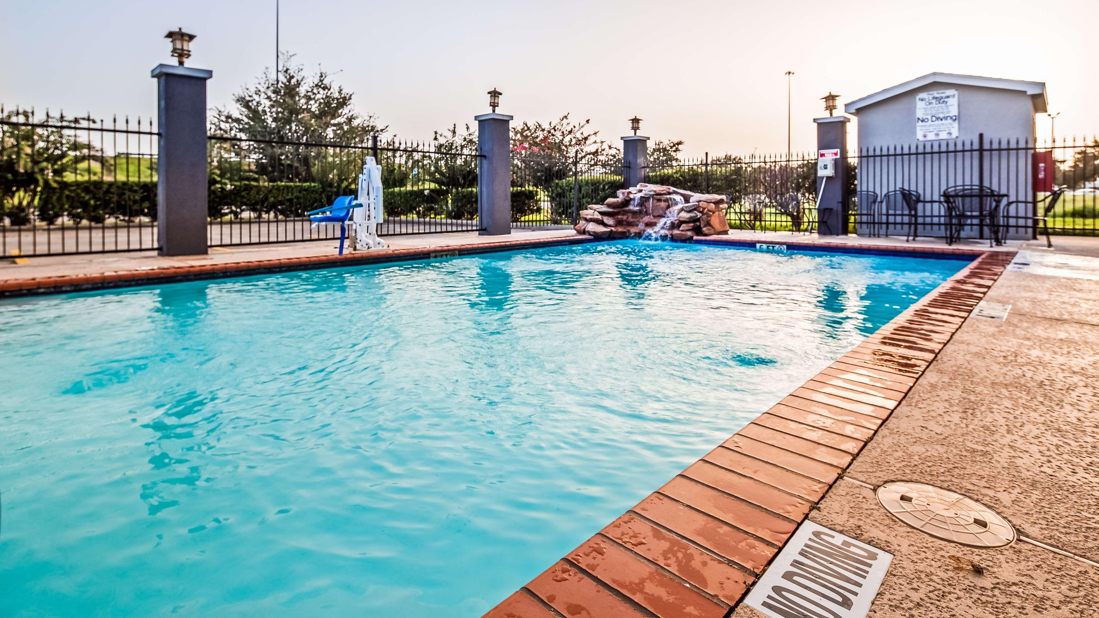 Surestay Plus By Best Western Texas City I-45 Esterno foto